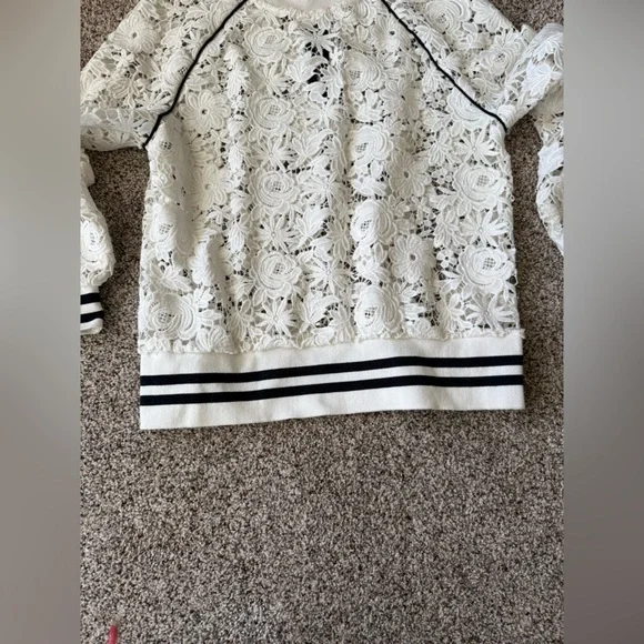 Anthropologie Maeve lace long sleeve white top black cuffs Small SO CUTE! Zipper - Picture 3 of 12